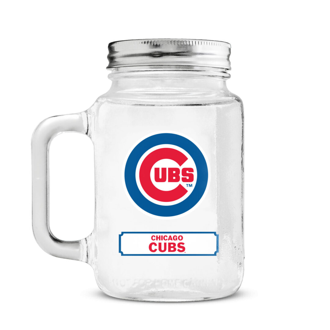 Chicago Cubs mug with screw-on top and logo